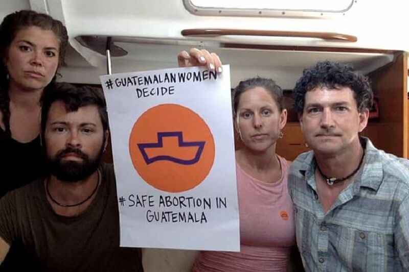 Guatemala expulsó a barco pro aborto