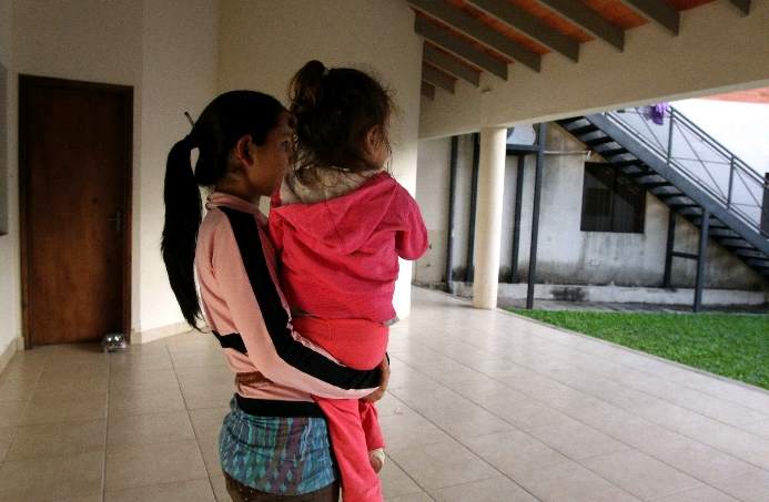 Niña argentina de 10 años, violada y embarazada de 7 meses