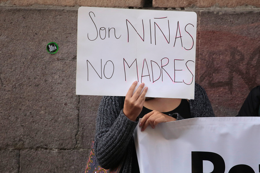 Cesárea en vez de aborto a dos niñas violadas en Argentina